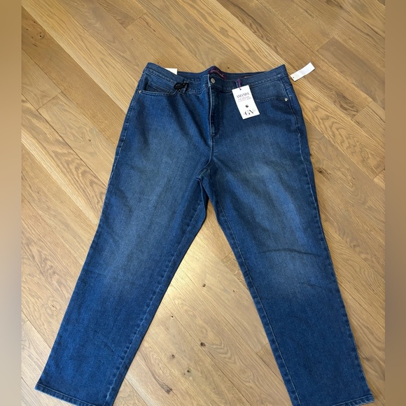 Gloria Vanderbilt Denim - Gloria Vanderbilt Amanda medium wash Classic Straight Jeans NWT size 18w